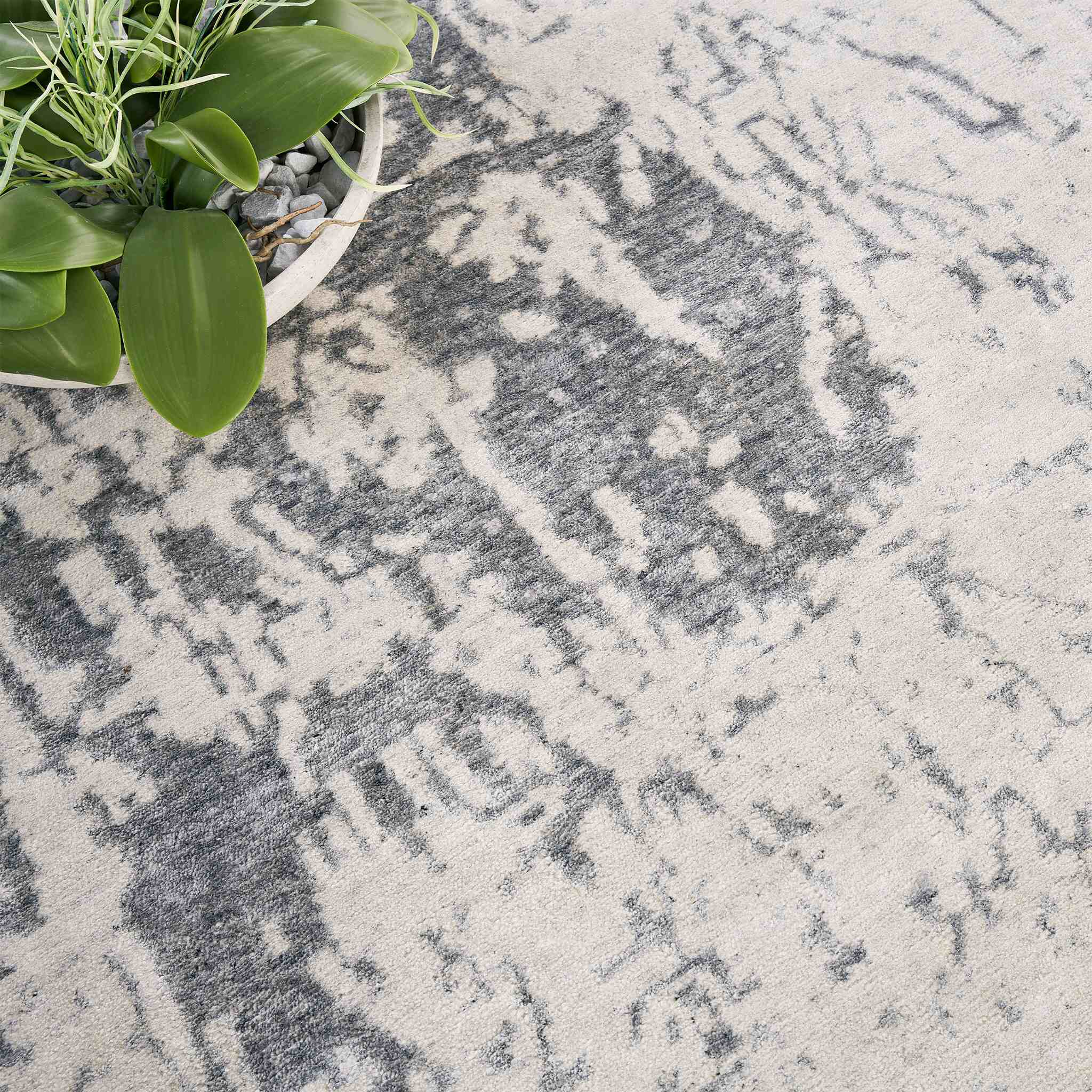 Silk Shadow Rug Silk Shadows SHA10 Transitional Rug
